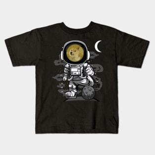 Astronaut Dogecoin DOGE Coin To The Moon Crypto Token Cryptocurrency Wallet Birthday Gift For Men Women Kids Kids T-Shirt